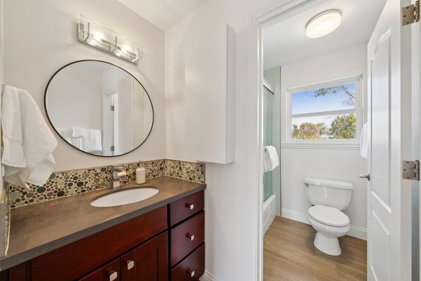 Detail Gallery Image 58 of 78 For 900 Highlands Cir, Los Altos,  CA 94024 - 6 Beds | 3/1 Baths