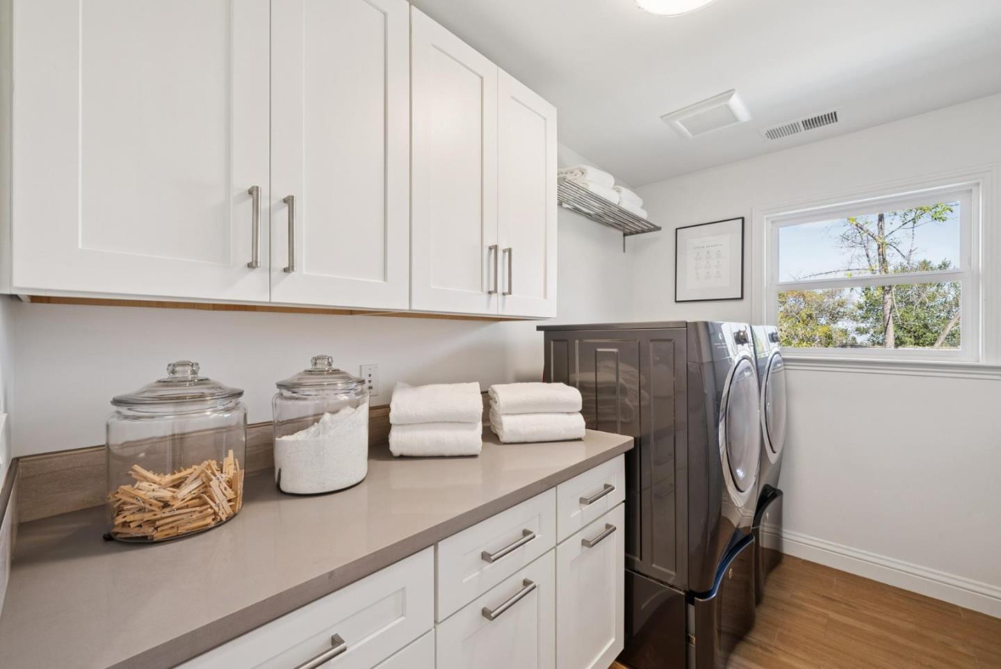 Detail Gallery Image 60 of 78 For 900 Highlands Cir, Los Altos,  CA 94024 - 6 Beds | 3/1 Baths