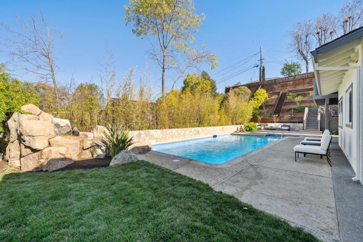 Detail Gallery Image 62 of 78 For 900 Highlands Cir, Los Altos,  CA 94024 - 6 Beds | 3/1 Baths