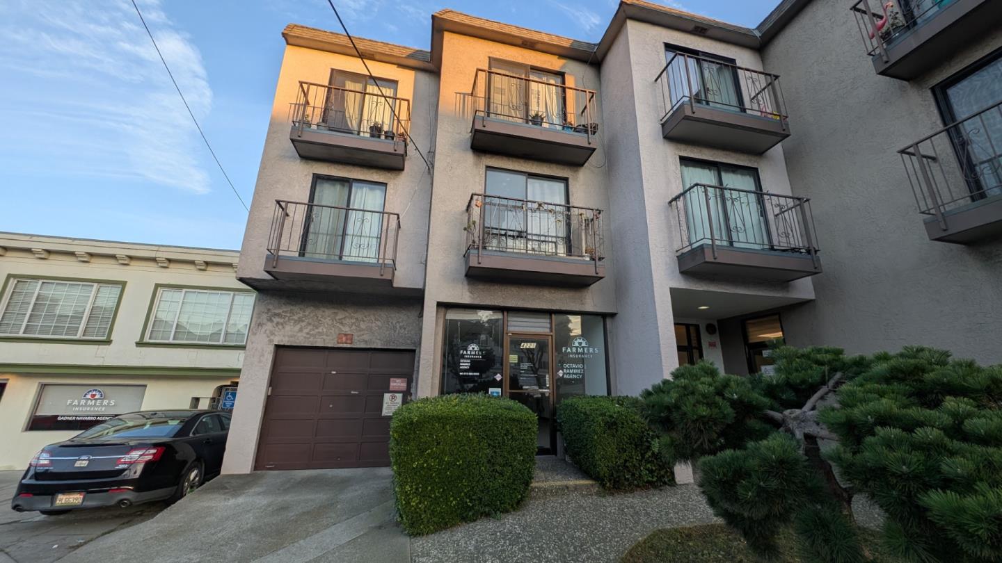 Detail Gallery Image 2 of 6 For 4221 Mission St, San Francisco,  CA 94112 - – Beds | – Baths