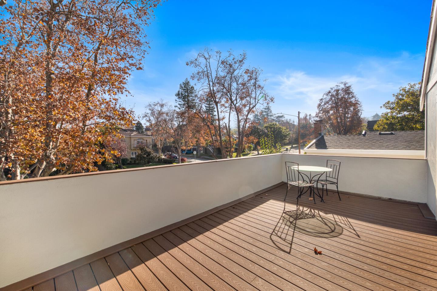 Detail Gallery Image 11 of 18 For 2412 Hillside Dr, Burlingame,  CA 94010 - 4 Beds | 3/1 Baths