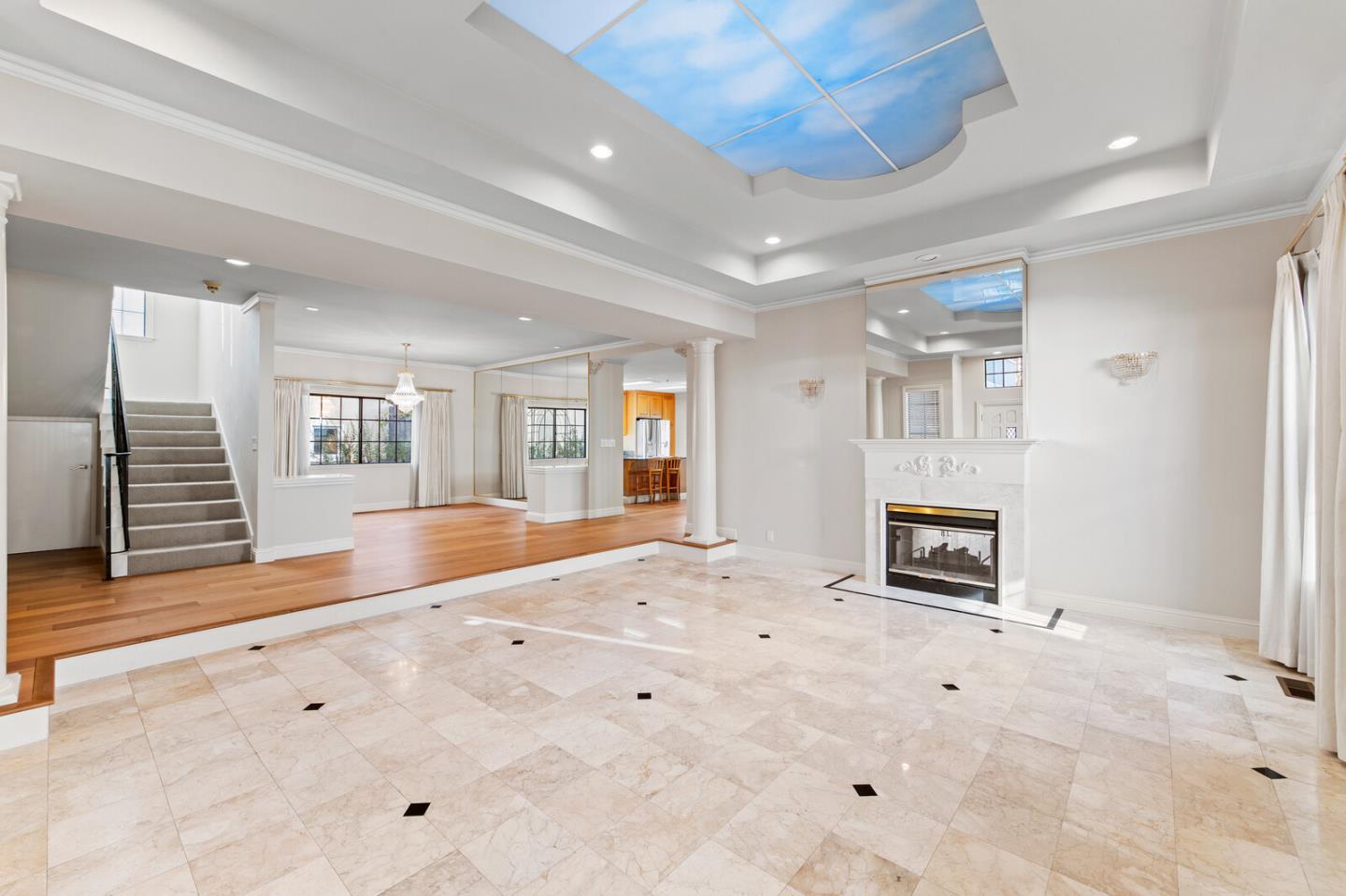 Detail Gallery Image 2 of 18 For 2412 Hillside Dr, Burlingame,  CA 94010 - 4 Beds | 3/1 Baths