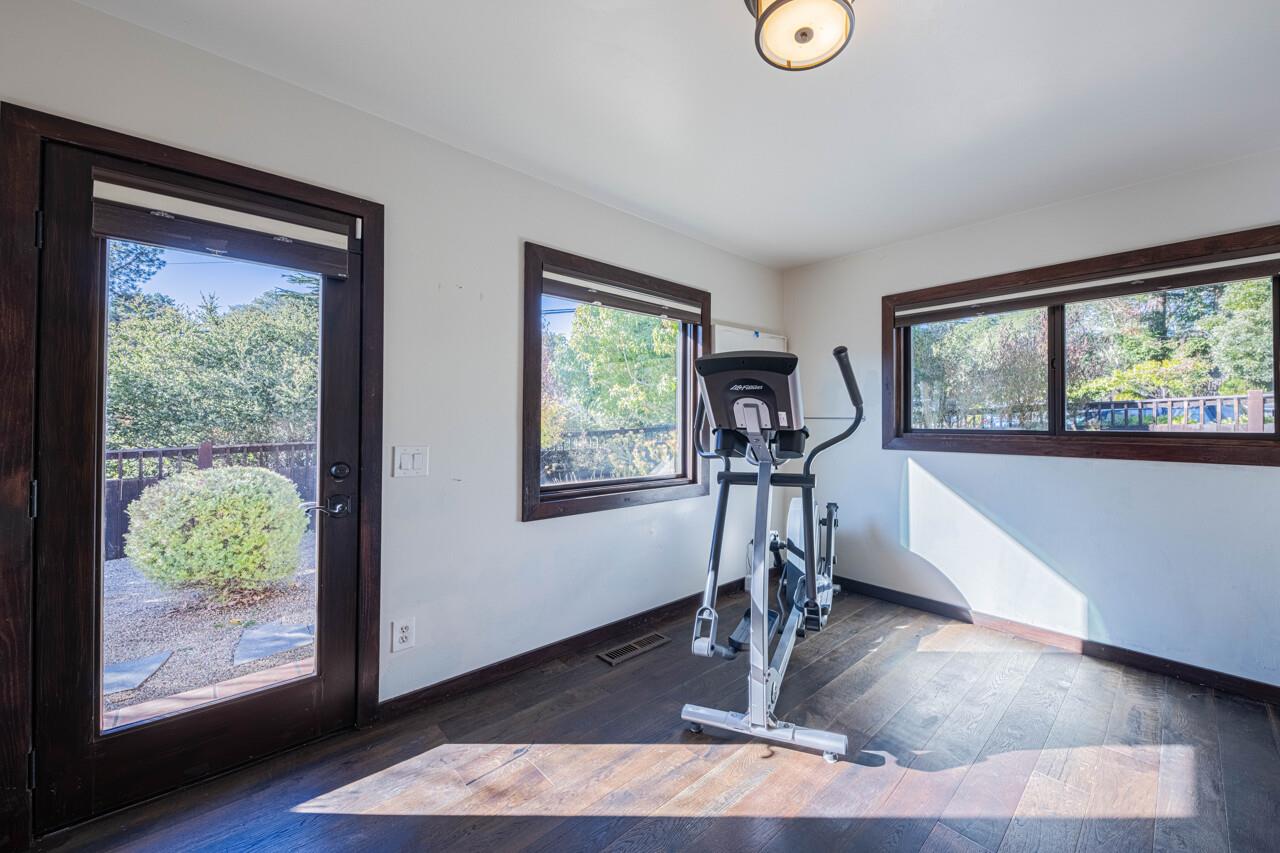 Detail Gallery Image 16 of 36 For 25685 Morse Dr, Carmel,  CA 93923 - 3 Beds | 2 Baths