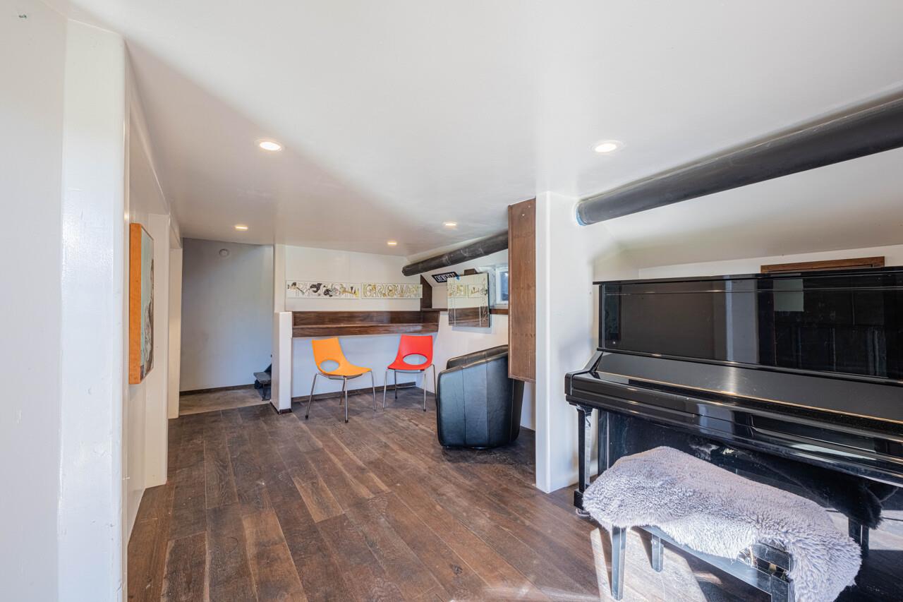 Detail Gallery Image 25 of 36 For 25685 Morse Dr, Carmel,  CA 93923 - 3 Beds | 2 Baths