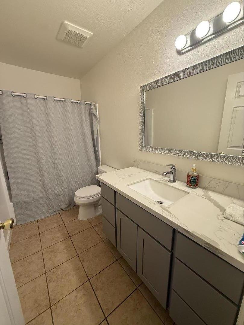 Detail Gallery Image 9 of 10 For 17270 Grand Prix Way, Morgan Hill,  CA 95037 - 3 Beds | 2 Baths