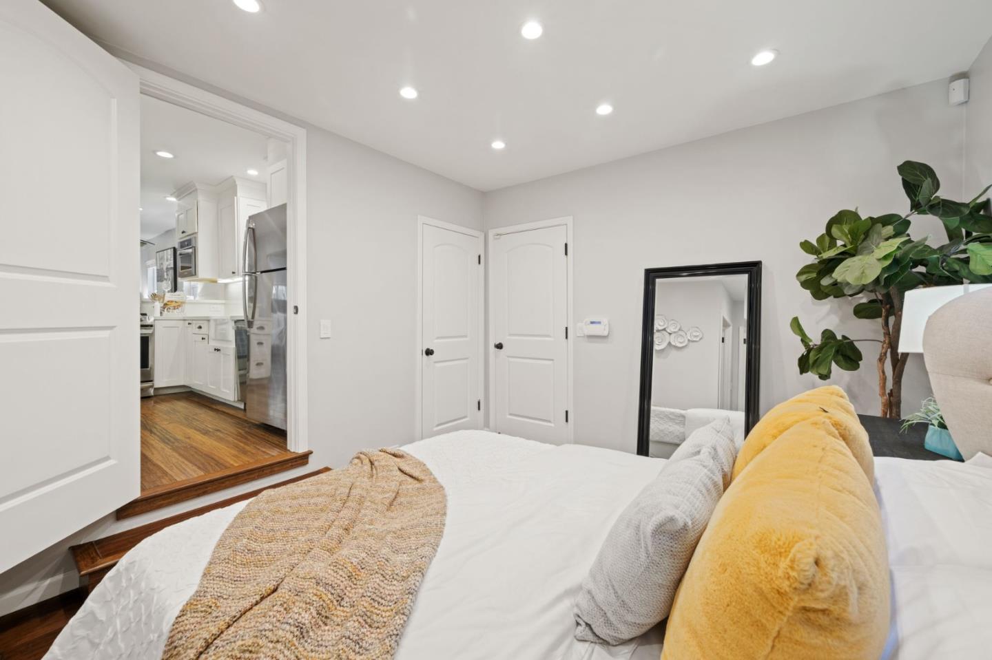 Detail Gallery Image 23 of 33 For 920 W Julian St, San Jose,  CA 95126 - 3 Beds | 1 Baths