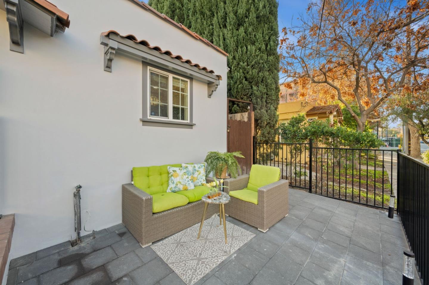 Detail Gallery Image 6 of 33 For 920 W Julian St, San Jose,  CA 95126 - 3 Beds | 1 Baths