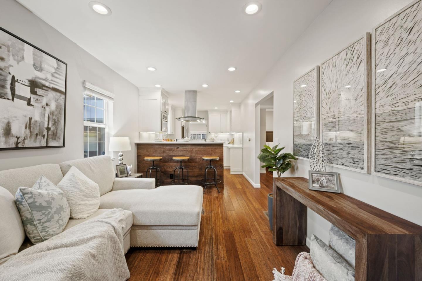 Detail Gallery Image 8 of 33 For 920 W Julian St, San Jose,  CA 95126 - 3 Beds | 1 Baths