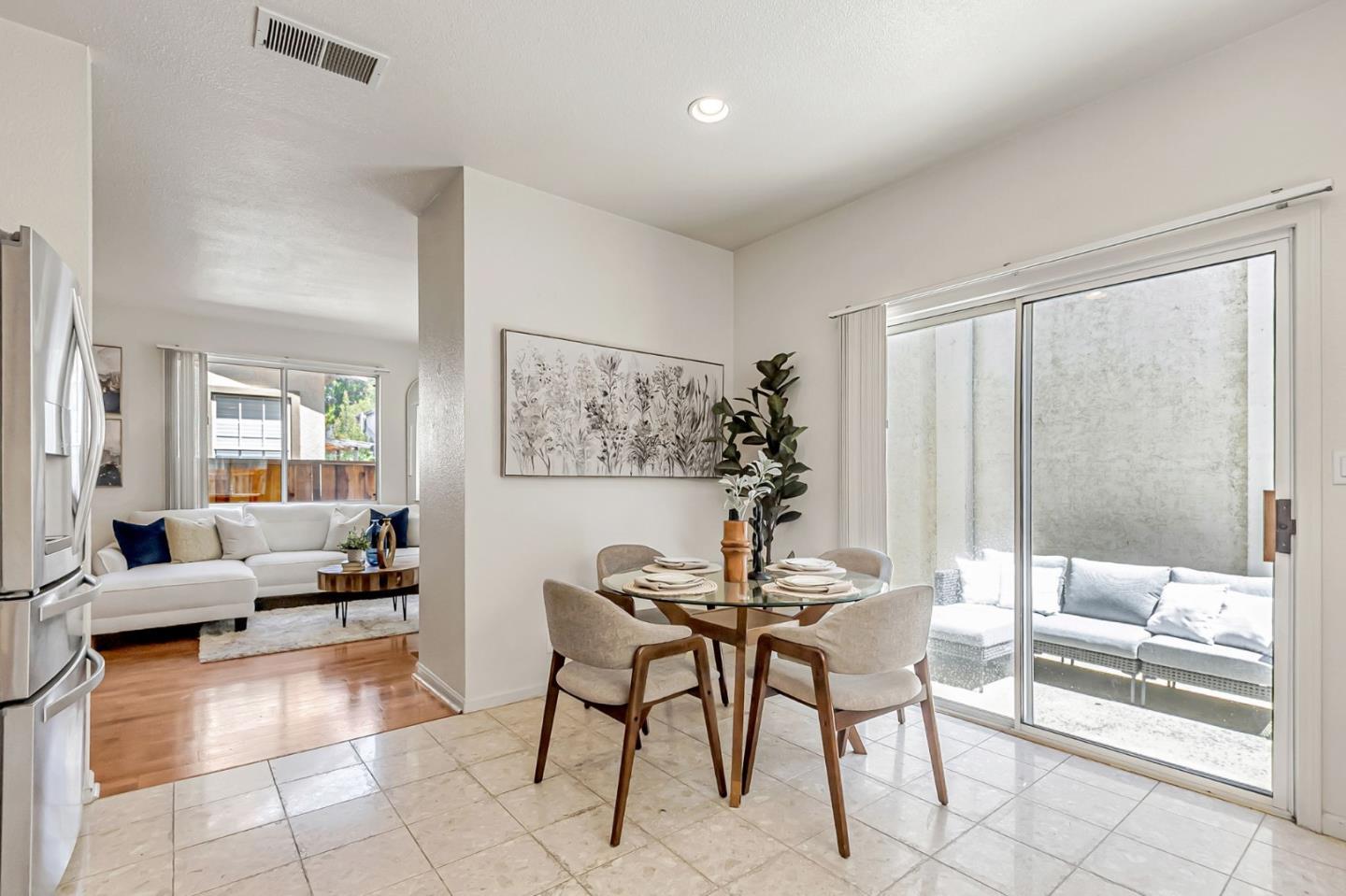 Detail Gallery Image 14 of 55 For 2213 Wigeon Ct, San Leandro,  CA 94579 - 3 Beds | 2/1 Baths