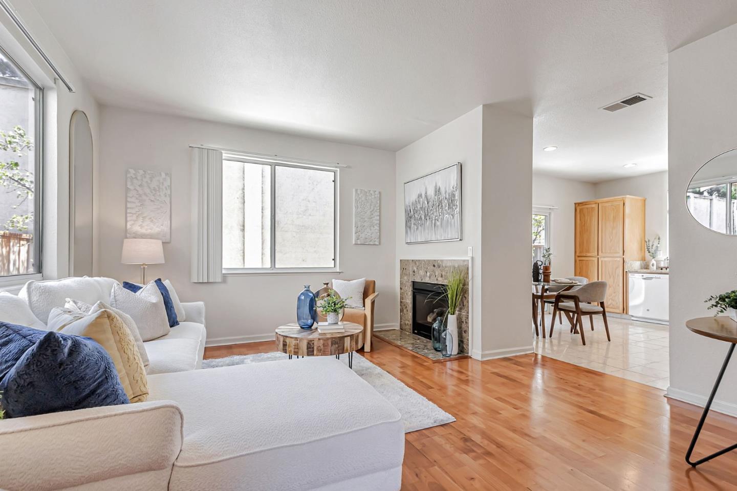 Detail Gallery Image 4 of 55 For 2213 Wigeon Ct, San Leandro,  CA 94579 - 3 Beds | 2/1 Baths