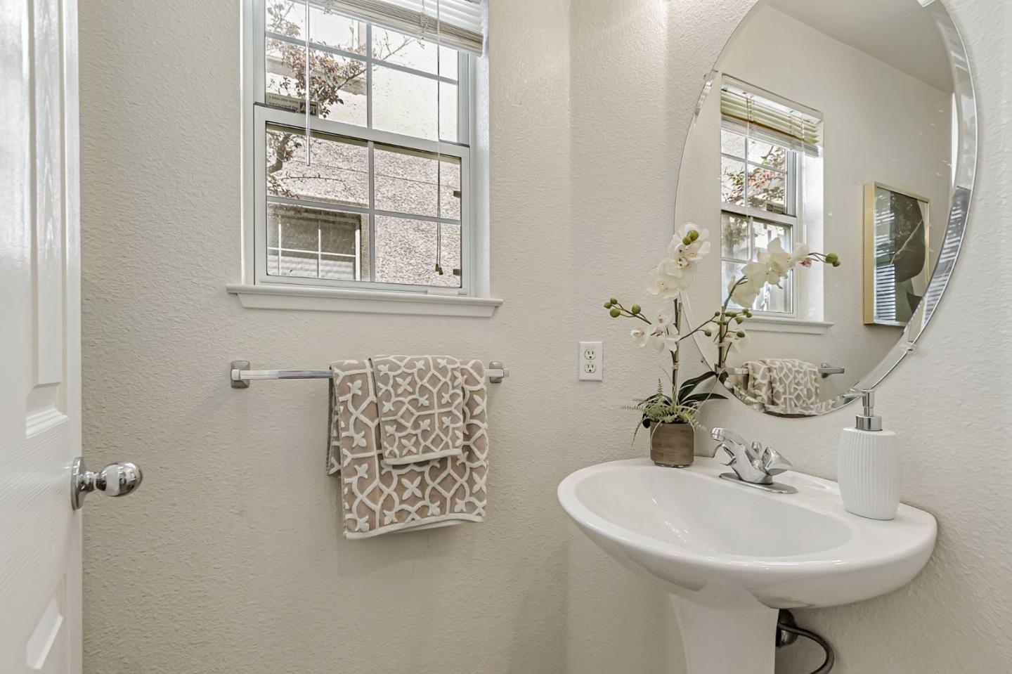 Detail Gallery Image 8 of 55 For 2213 Wigeon Ct, San Leandro,  CA 94579 - 3 Beds | 2/1 Baths
