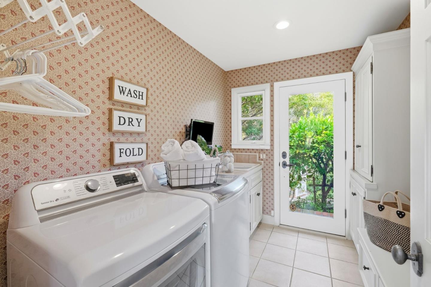 Detail Gallery Image 28 of 62 For 340 Cress Rd, Santa Cruz,  CA 95060 - 4 Beds | 3/1 Baths