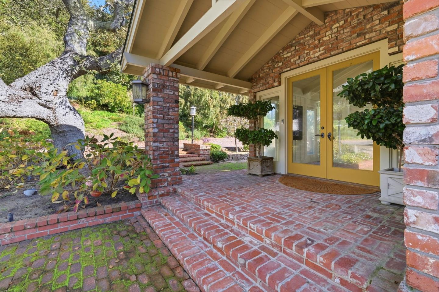 Detail Gallery Image 4 of 62 For 340 Cress Rd, Santa Cruz,  CA 95060 - 4 Beds | 3/1 Baths