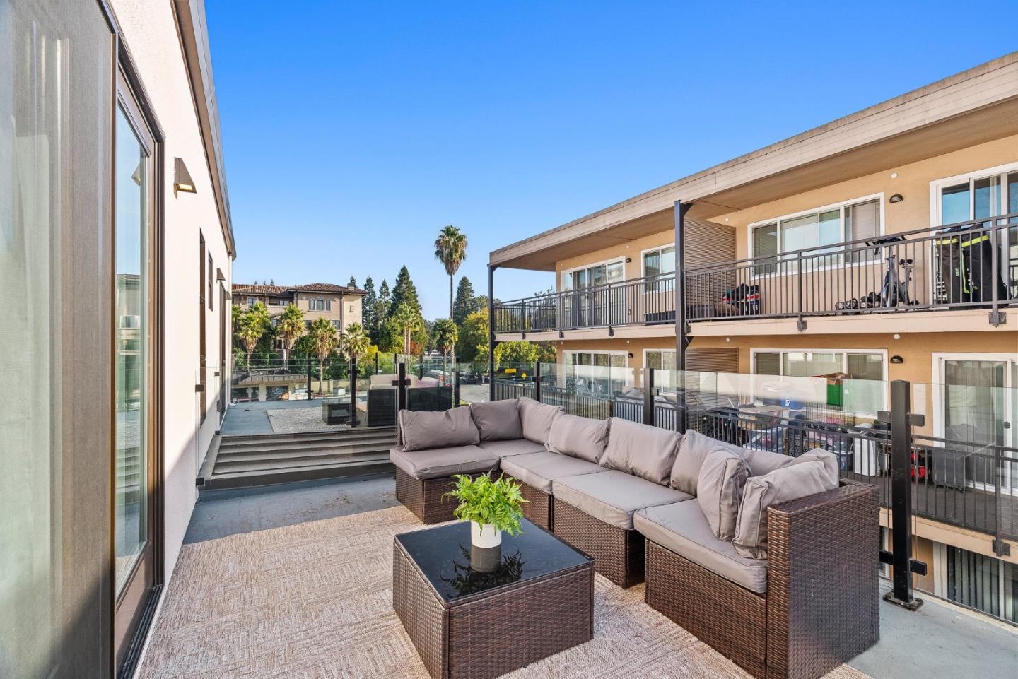 Detail Gallery Image 25 of 34 For 908 Woodside Rd, Redwood City,  CA 94061 - 3 Beds | 3 Baths