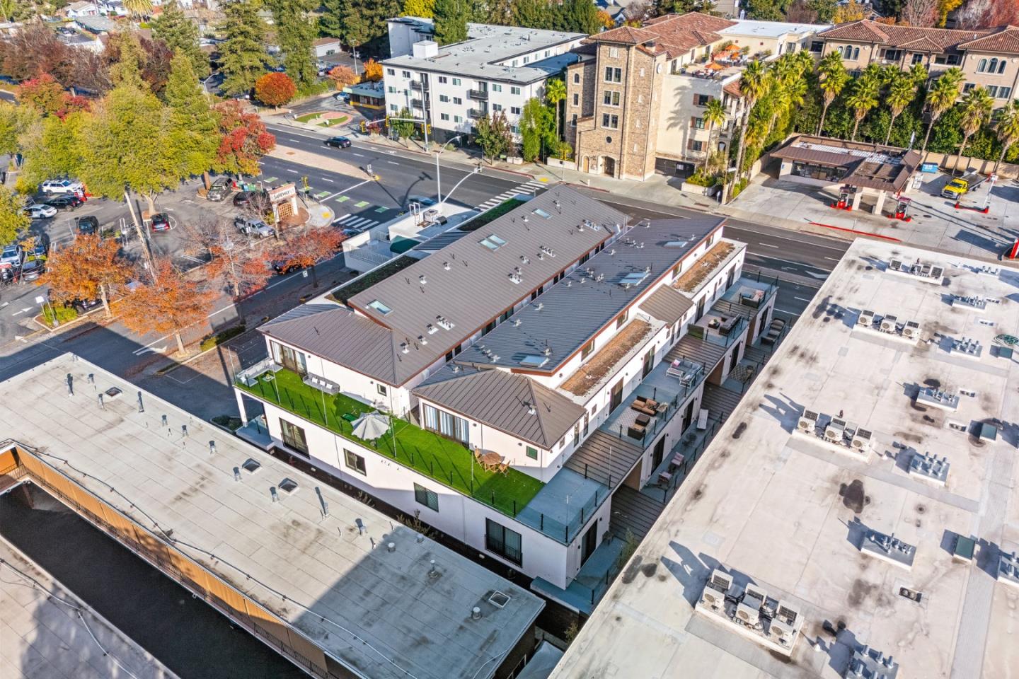 Detail Gallery Image 30 of 34 For 908 Woodside Rd, Redwood City,  CA 94061 - 3 Beds | 3 Baths