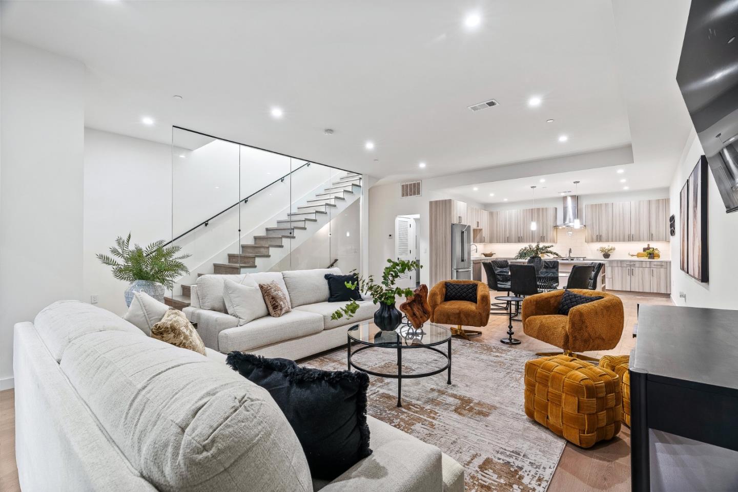 Detail Gallery Image 7 of 34 For 908 Woodside Rd, Redwood City,  CA 94061 - 3 Beds | 3 Baths