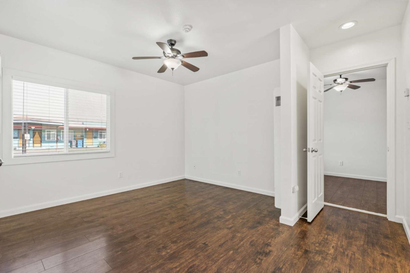 Detail Gallery Image 6 of 10 For 1015 S a St, Santa Rosa,  CA 95404 - – Beds | – Baths