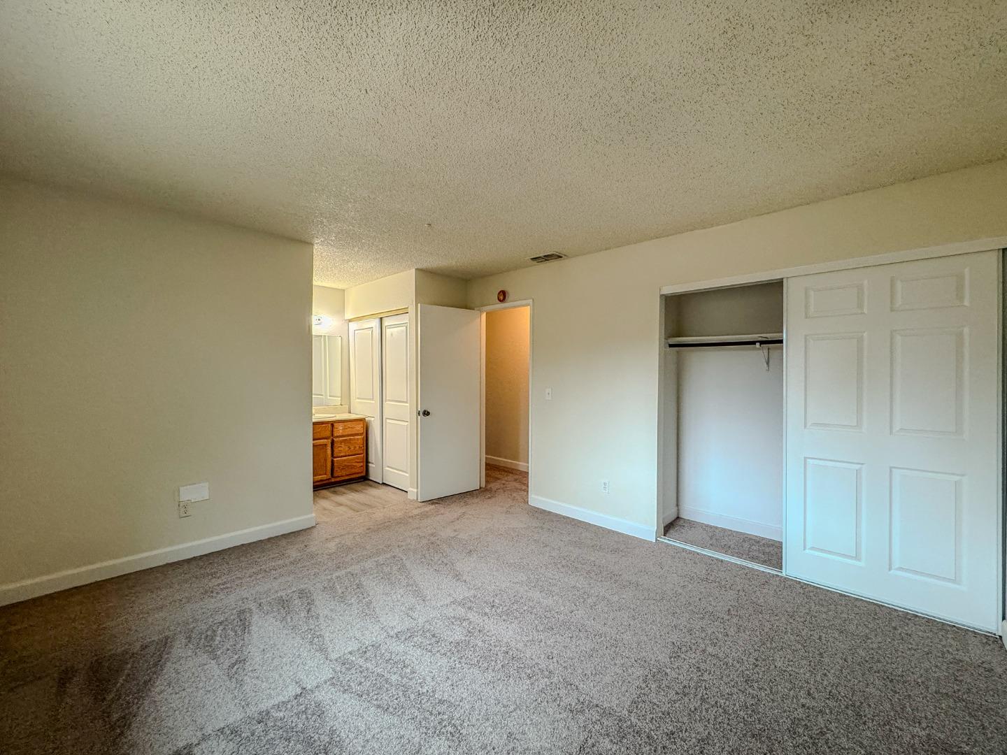 Detail Gallery Image 10 of 12 For 3022 Rosemont Dr, Sacramento,  CA 95826 - 4 Beds | 2 Baths