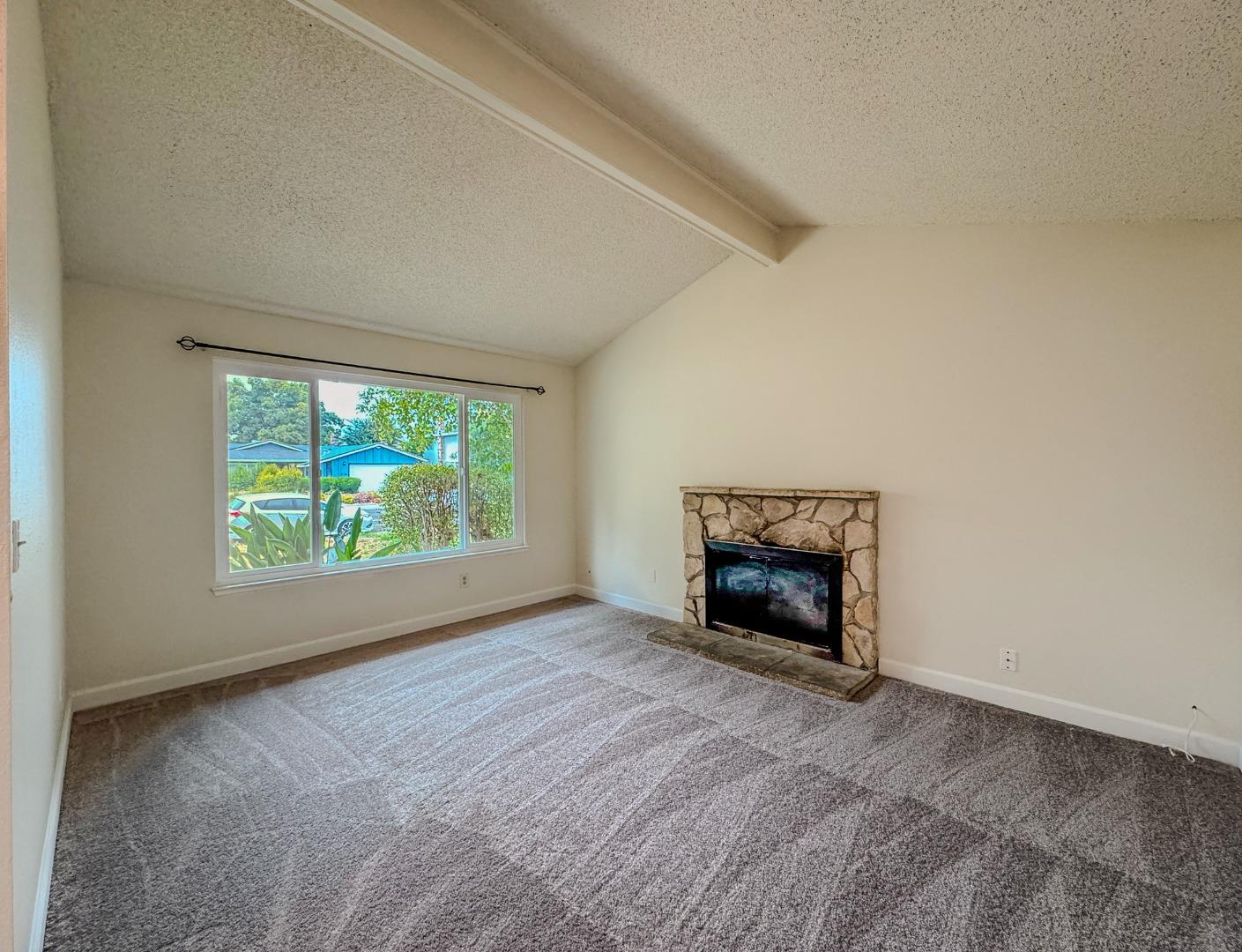 Detail Gallery Image 4 of 12 For 3022 Rosemont Dr, Sacramento,  CA 95826 - 4 Beds | 2 Baths