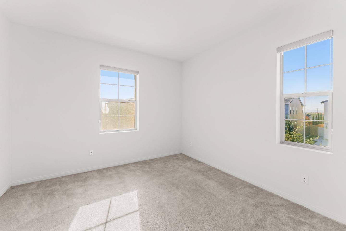 Detail Gallery Image 24 of 35 For 3915 E Fincastle St, Ontario,  CA 91761 - 4 Beds | 3 Baths