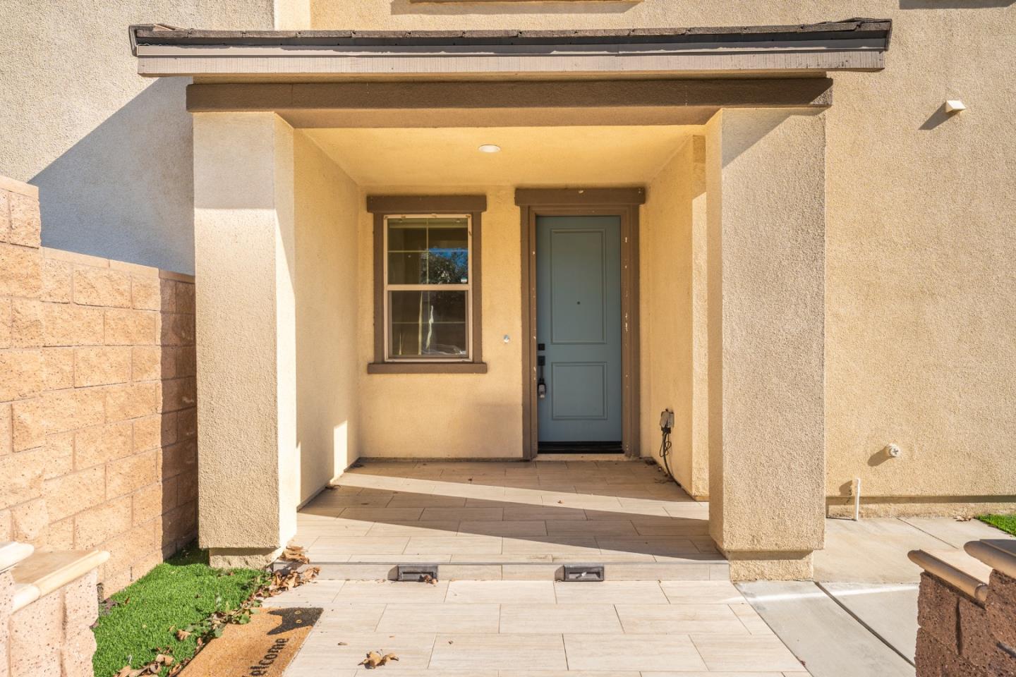 Detail Gallery Image 3 of 35 For 3915 E Fincastle St, Ontario,  CA 91761 - 4 Beds | 3 Baths