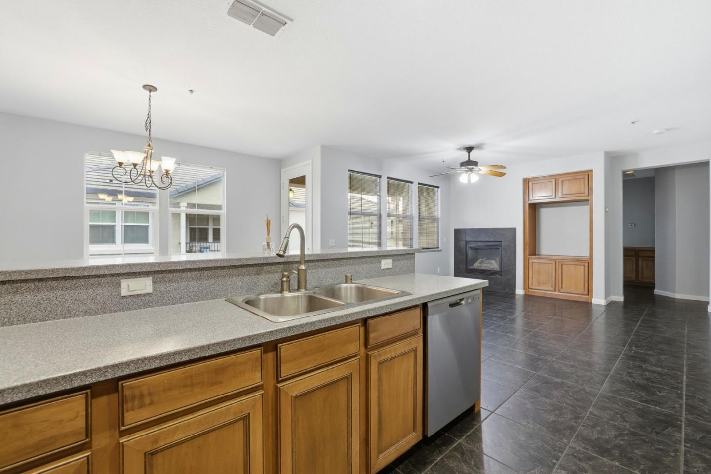 Detail Gallery Image 8 of 19 For 4000 Innovator Dr #19101,  Sacramento,  CA 95834 - 2 Beds | 2 Baths