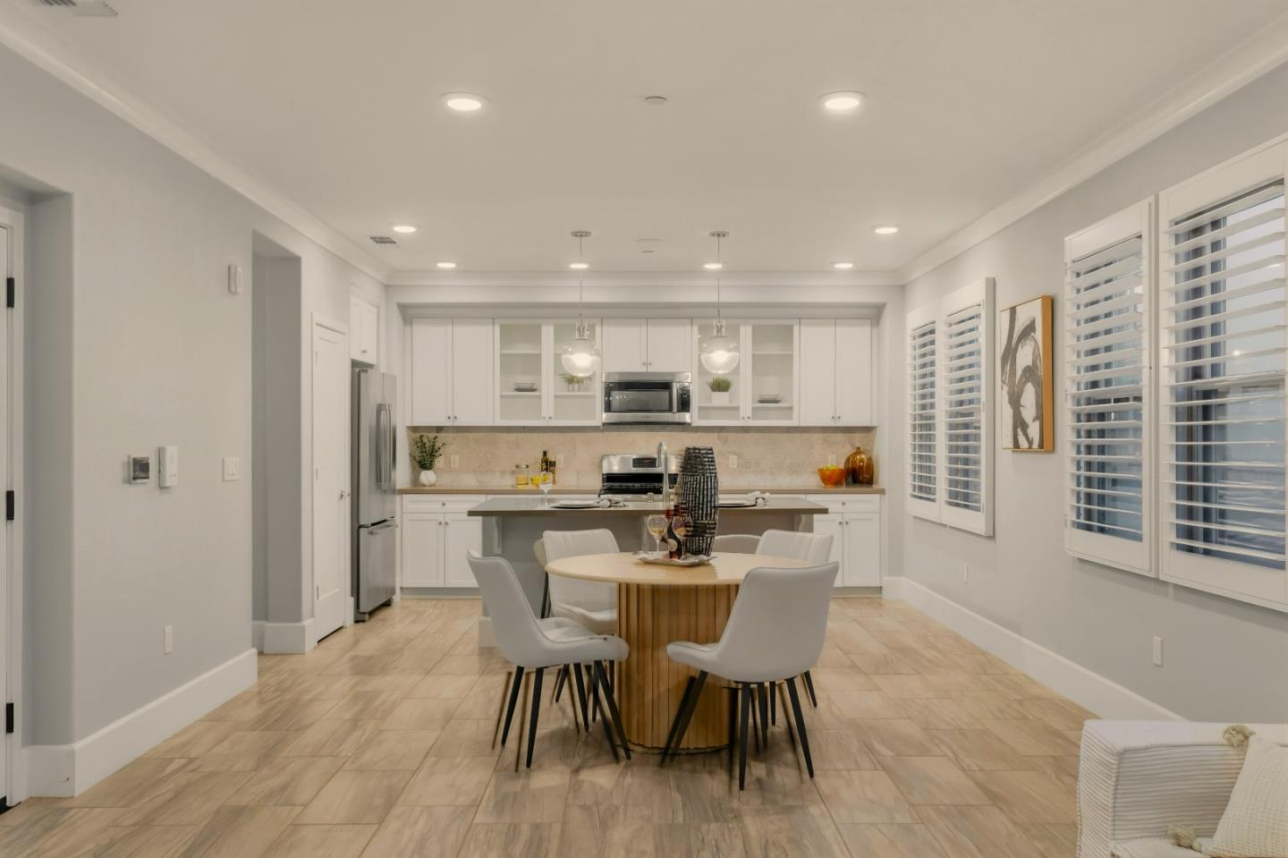 Detail Gallery Image 11 of 50 For 1057 Foxglove Pl #202,  San Jose,  CA 95131 - 3 Beds | 2/1 Baths