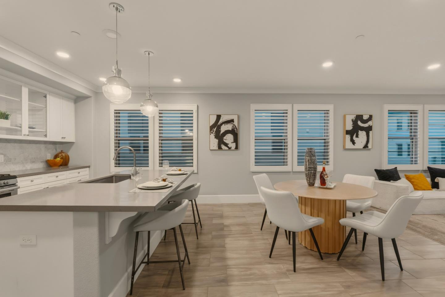 Detail Gallery Image 12 of 50 For 1057 Foxglove Pl #202,  San Jose,  CA 95131 - 3 Beds | 2/1 Baths