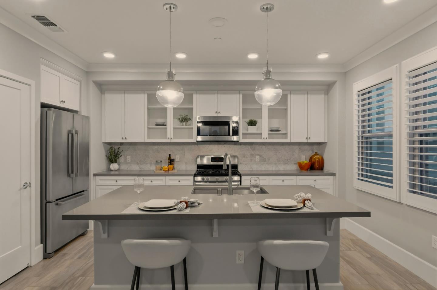 Detail Gallery Image 16 of 50 For 1057 Foxglove Pl #202,  San Jose,  CA 95131 - 3 Beds | 2/1 Baths