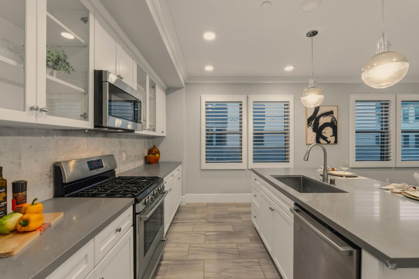 Detail Gallery Image 22 of 50 For 1057 Foxglove Pl #202,  San Jose,  CA 95131 - 3 Beds | 2/1 Baths