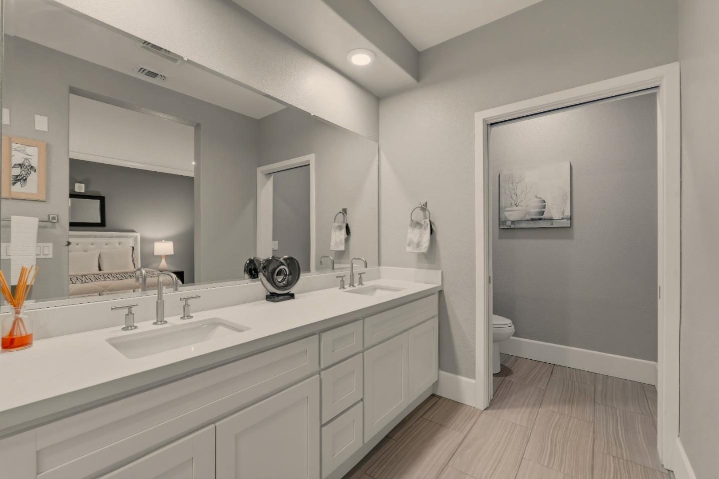 Detail Gallery Image 35 of 50 For 1057 Foxglove Pl #202,  San Jose,  CA 95131 - 3 Beds | 2/1 Baths