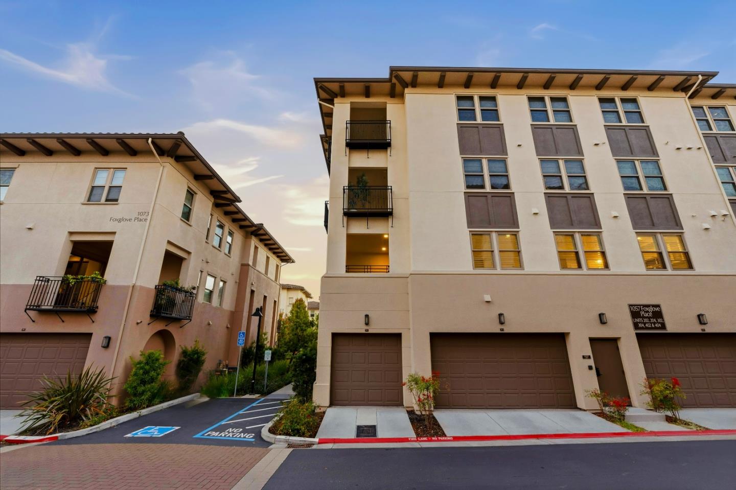 Detail Gallery Image 41 of 50 For 1057 Foxglove Pl #202,  San Jose,  CA 95131 - 3 Beds | 2/1 Baths