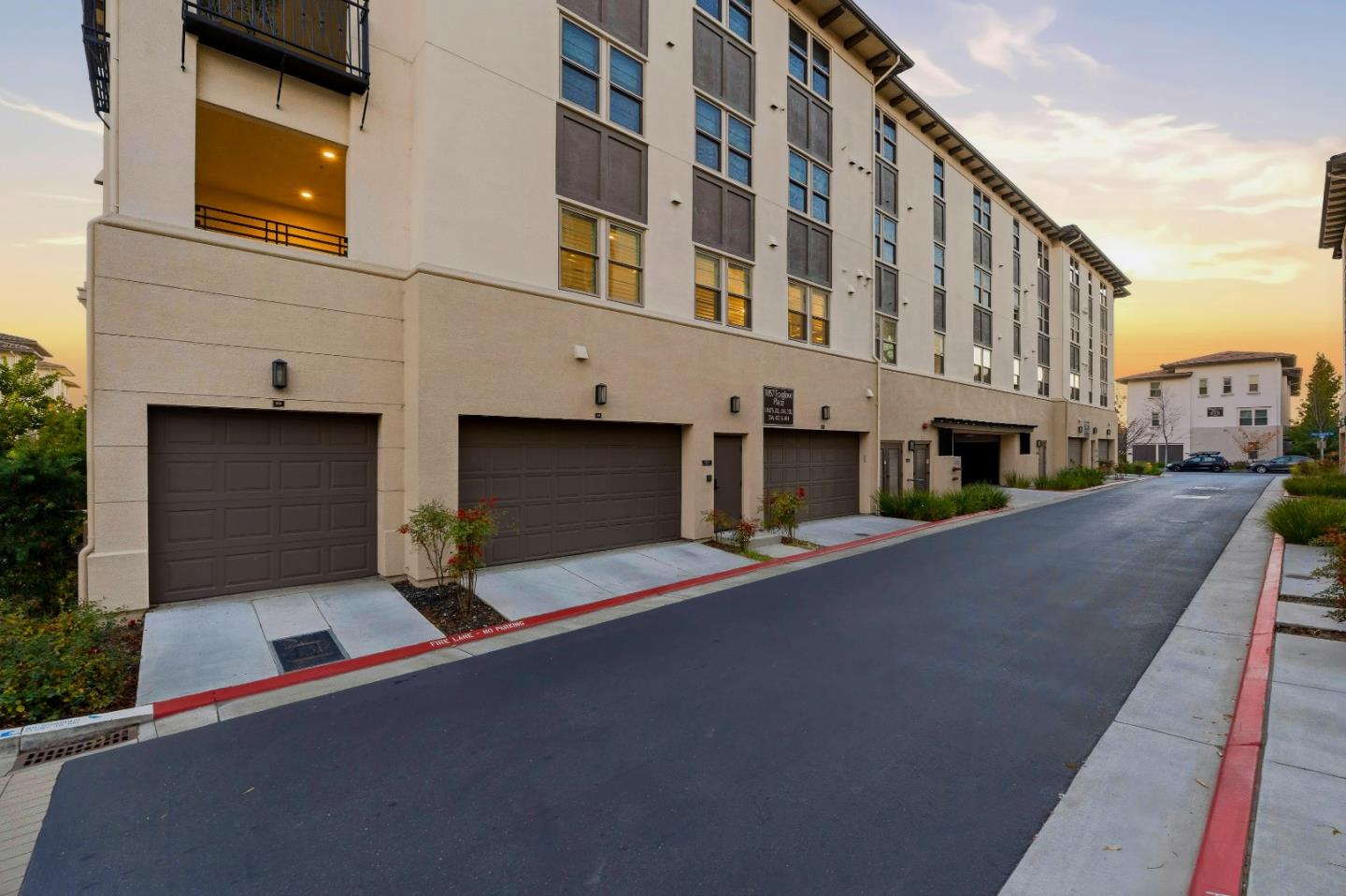 Detail Gallery Image 42 of 50 For 1057 Foxglove Pl #202,  San Jose,  CA 95131 - 3 Beds | 2/1 Baths