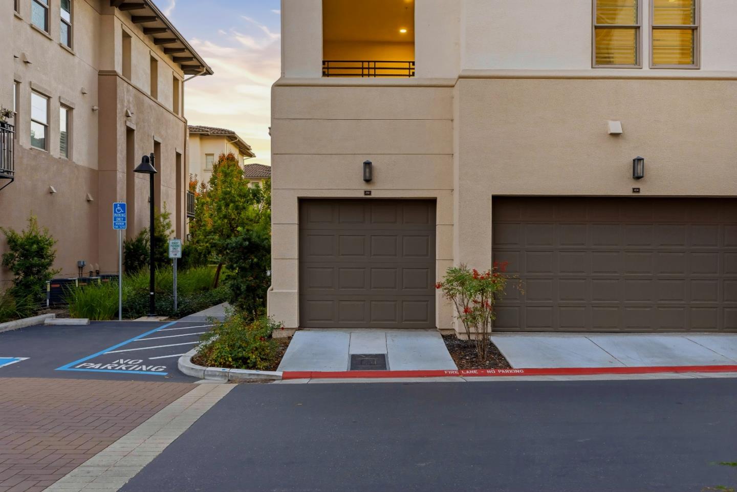 Detail Gallery Image 43 of 50 For 1057 Foxglove Pl #202,  San Jose,  CA 95131 - 3 Beds | 2/1 Baths