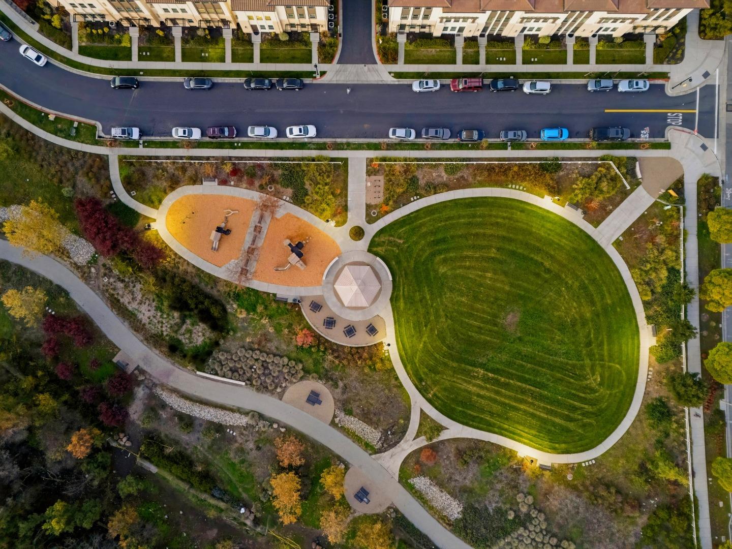 Detail Gallery Image 49 of 50 For 1057 Foxglove Pl #202,  San Jose,  CA 95131 - 3 Beds | 2/1 Baths