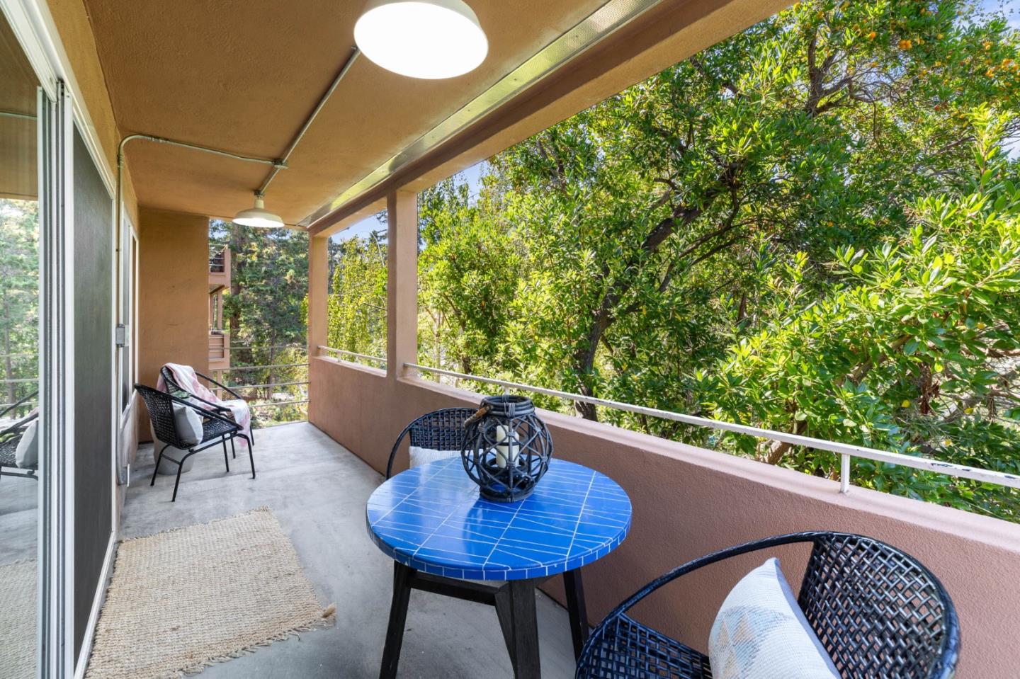 Detail Gallery Image 10 of 23 For 55 Claremont Ave #301,  Redwood City,  CA 94062 - 3 Beds | 2 Baths