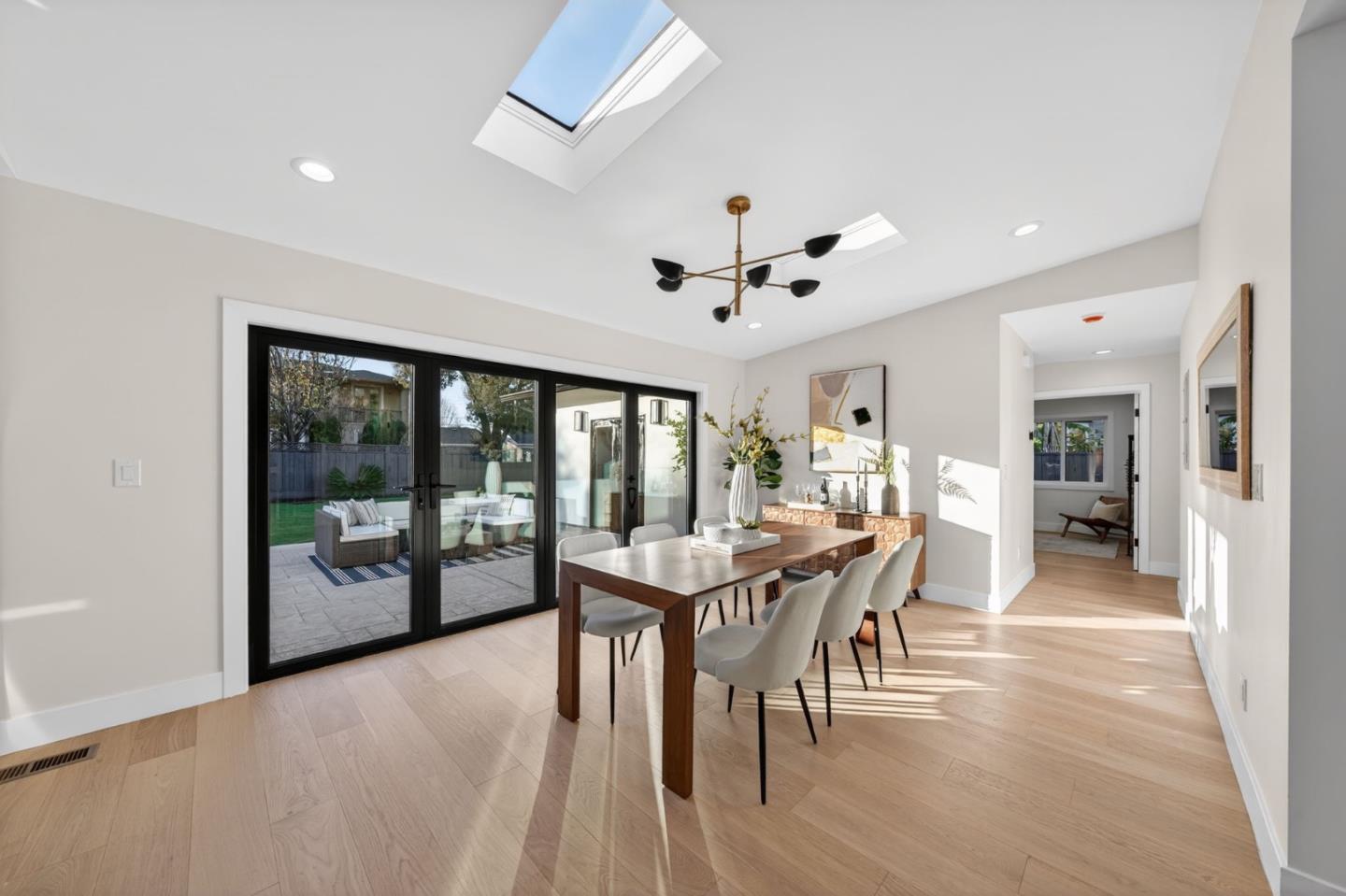 Detail Gallery Image 14 of 39 For 371 N Milton Ave, Campbell,  CA 95008 - 4 Beds | 3 Baths