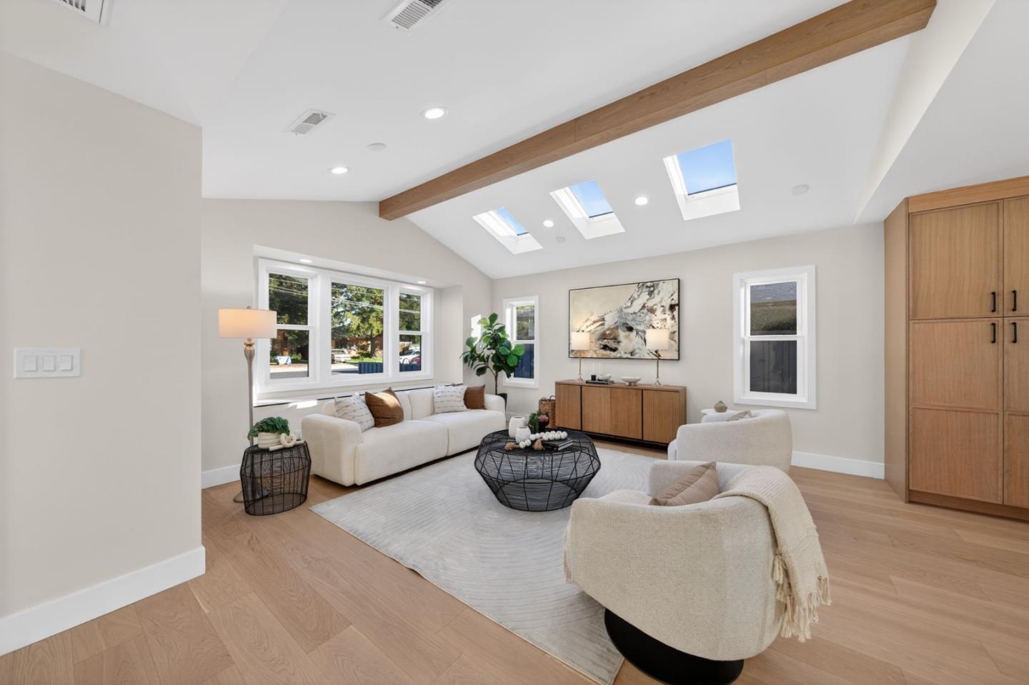 Detail Gallery Image 8 of 39 For 371 N Milton Ave, Campbell,  CA 95008 - 4 Beds | 3 Baths