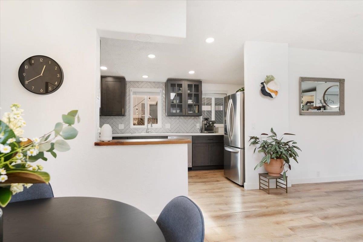 Detail Gallery Image 14 of 39 For 1099 38th Ave #20,  Santa Cruz,  CA 95062 - 3 Beds | 2 Baths