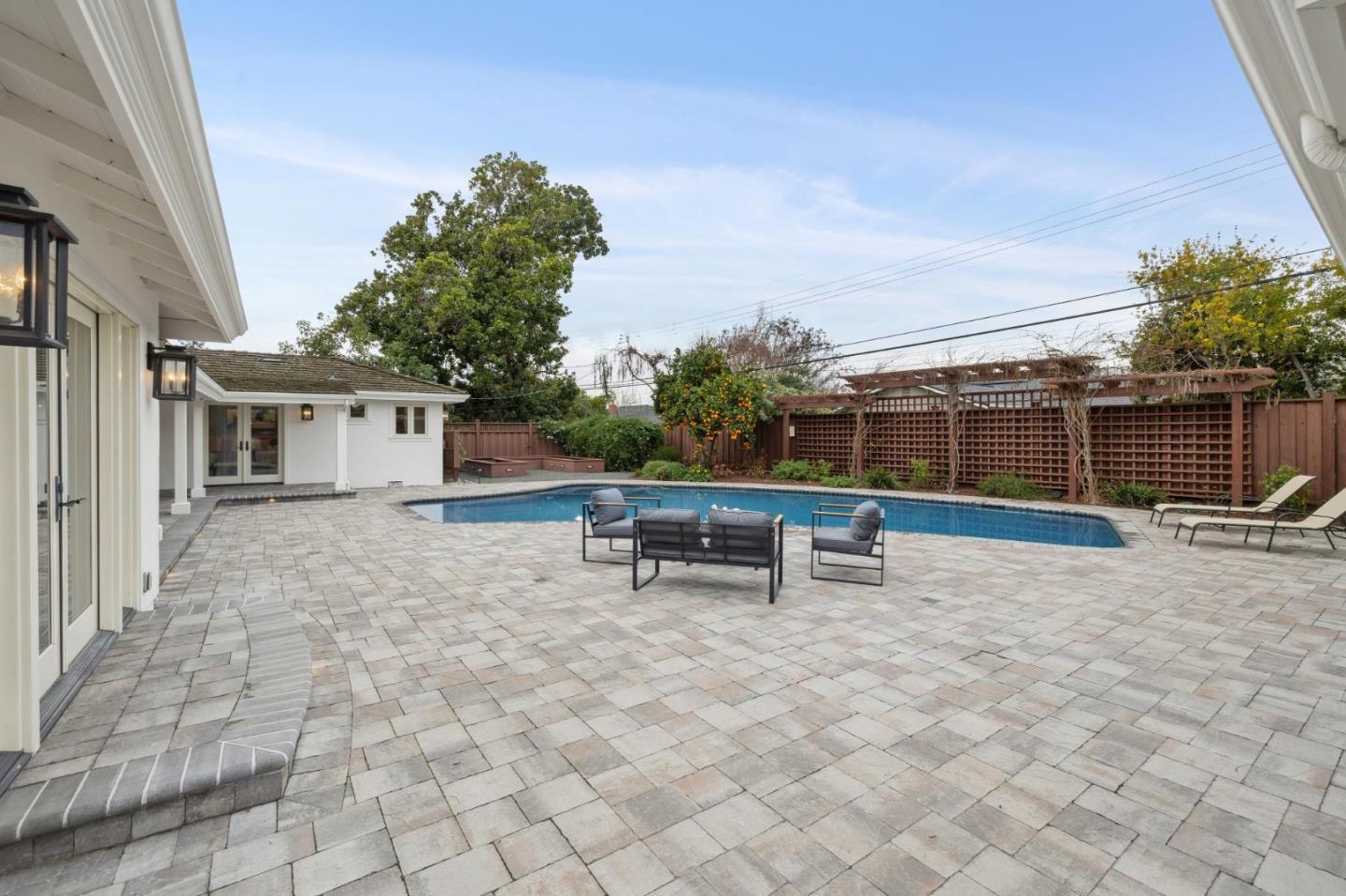 Detail Gallery Image 69 of 84 For 1141 Ruth Dr, San Jose,  CA 95125 - 4 Beds | 2/1 Baths