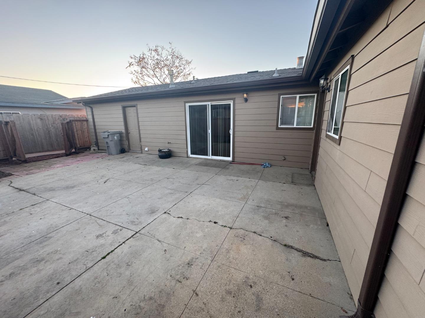 Detail Gallery Image 16 of 18 For 1776 Pescadero Dr, Salinas,  CA 93906 - 3 Beds | 1/1 Baths