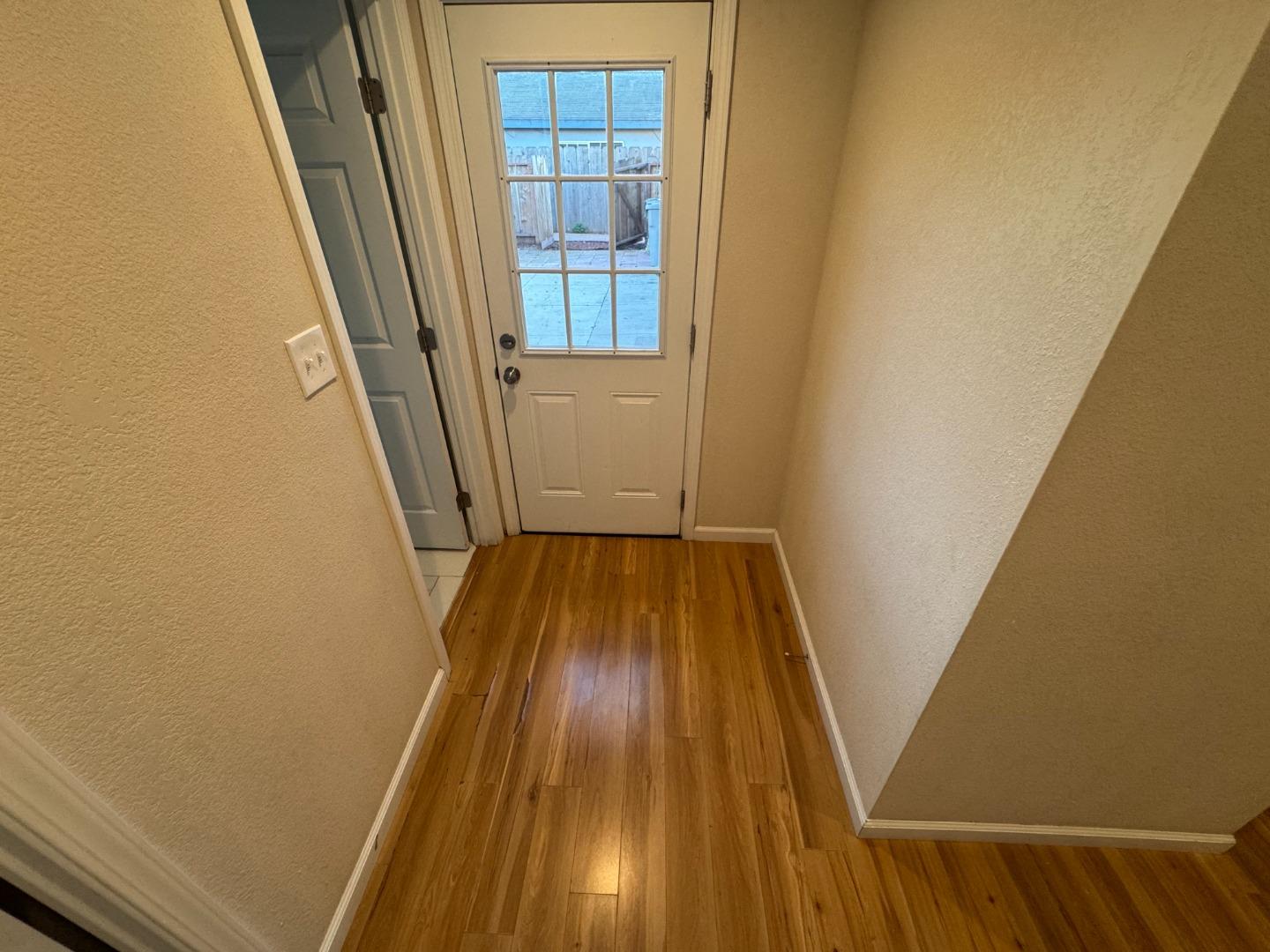 Detail Gallery Image 8 of 18 For 1776 Pescadero Dr, Salinas,  CA 93906 - 3 Beds | 1/1 Baths