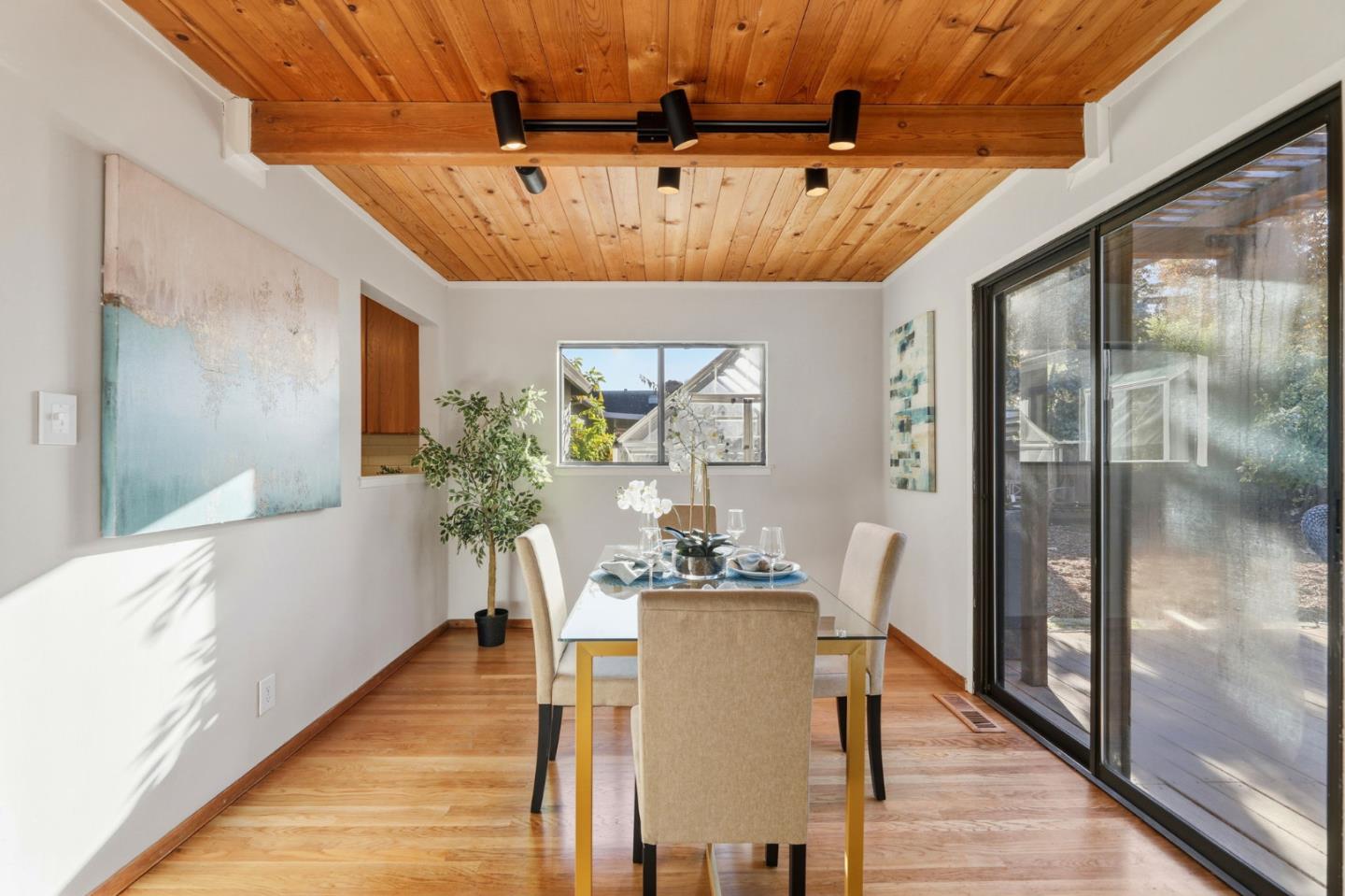 Detail Gallery Image 15 of 33 For 371 Orchard Ave, Sunnyvale,  CA 94085 - 3 Beds | 2 Baths