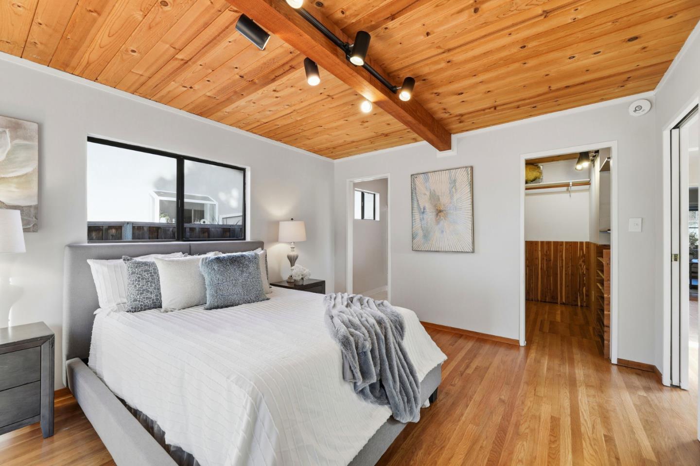 Detail Gallery Image 18 of 33 For 371 Orchard Ave, Sunnyvale,  CA 94085 - 3 Beds | 2 Baths