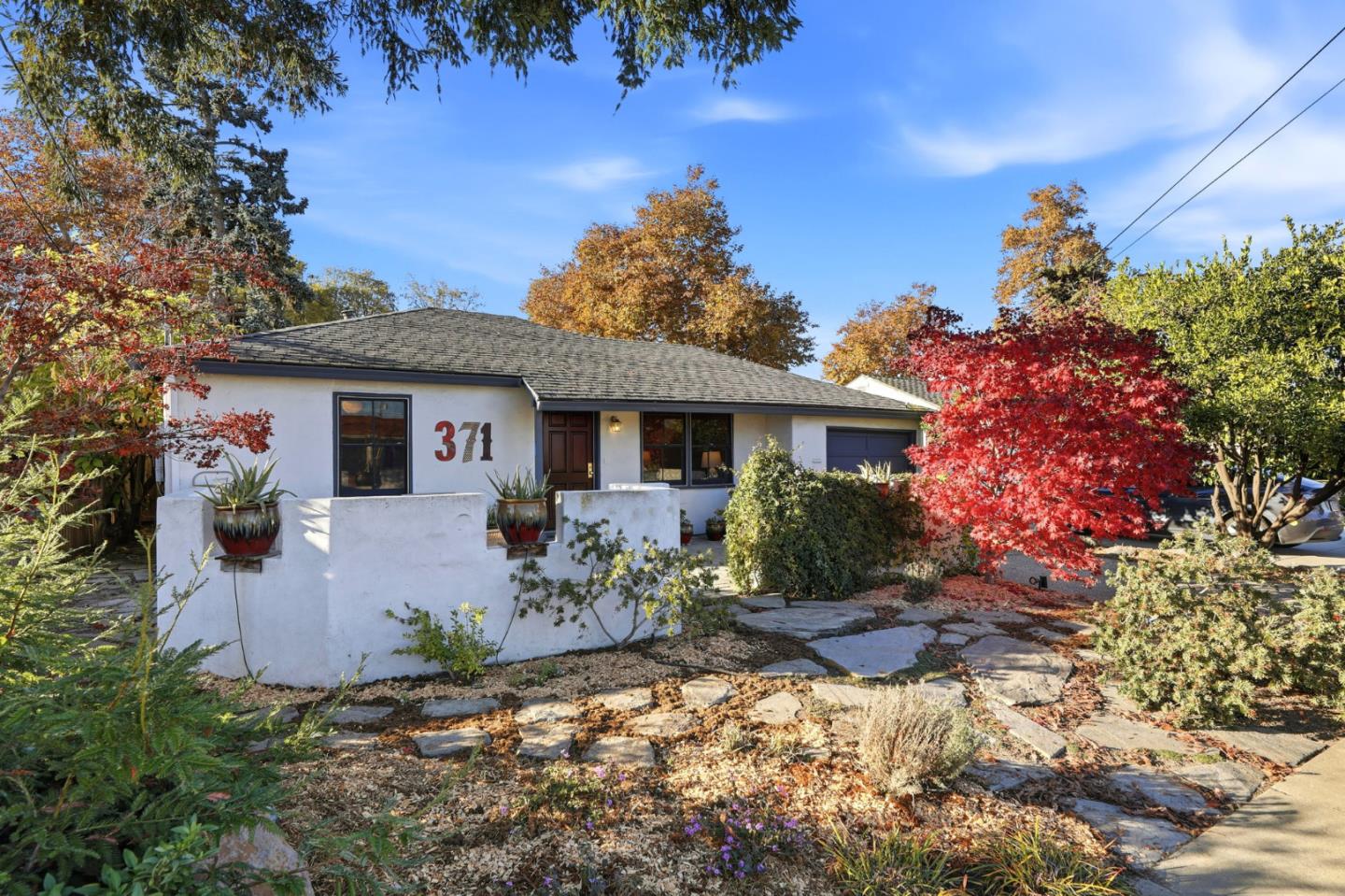 Detail Gallery Image 2 of 33 For 371 Orchard Ave, Sunnyvale,  CA 94085 - 3 Beds | 2 Baths