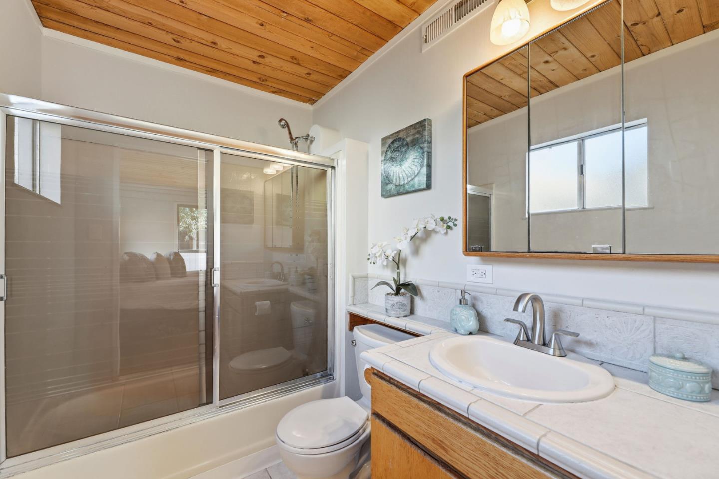 Detail Gallery Image 20 of 33 For 371 Orchard Ave, Sunnyvale,  CA 94085 - 3 Beds | 2 Baths