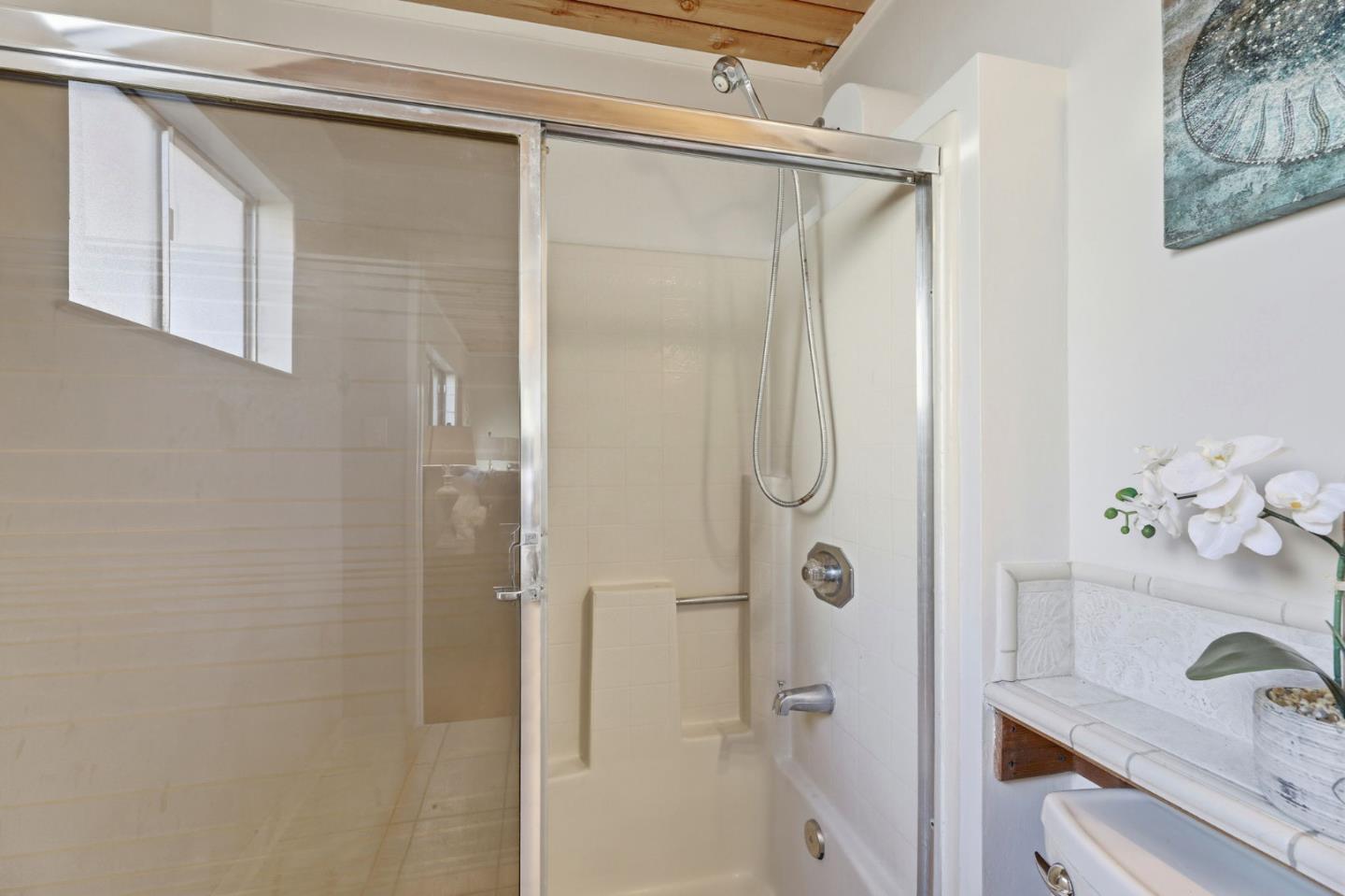 Detail Gallery Image 21 of 33 For 371 Orchard Ave, Sunnyvale,  CA 94085 - 3 Beds | 2 Baths