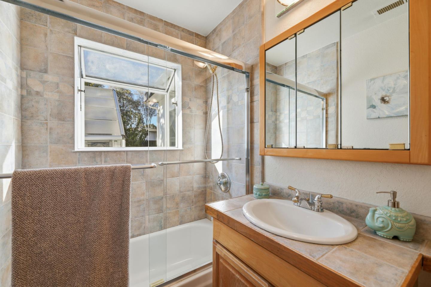 Detail Gallery Image 26 of 33 For 371 Orchard Ave, Sunnyvale,  CA 94085 - 3 Beds | 2 Baths