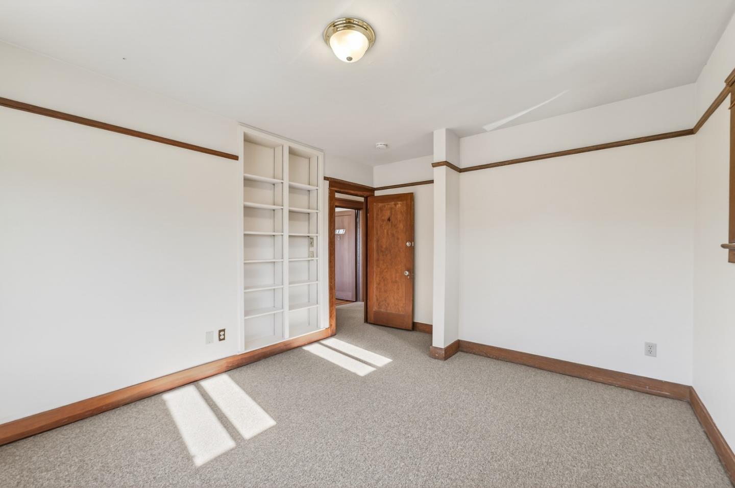 Detail Gallery Image 11 of 44 For 415 Figueroa St, Monterey,  CA 93940 - 3 Beds | 1 Baths