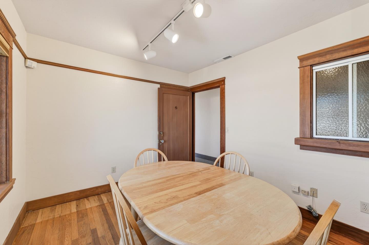 Detail Gallery Image 19 of 44 For 415 Figueroa St, Monterey,  CA 93940 - 3 Beds | 1 Baths